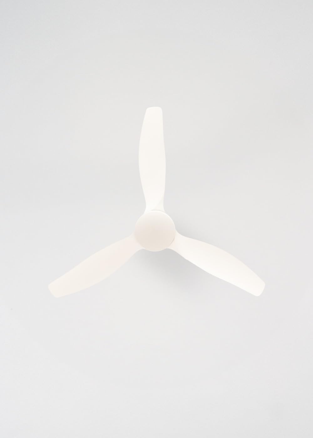 CREATE / WINDCALM S/Ventilateur de plafond ABS avec lumière blanc avec Wifi et télécommande / 40W, Silencieux, Ø112 cm, 6 vitesses, 3 températures de lumière, minuterie, fonction été-hiver