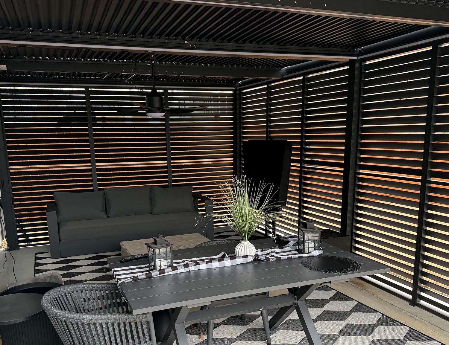 etezen - Pergola bioclimatique 6x3,68m alu, lames orientables, persienne fixe