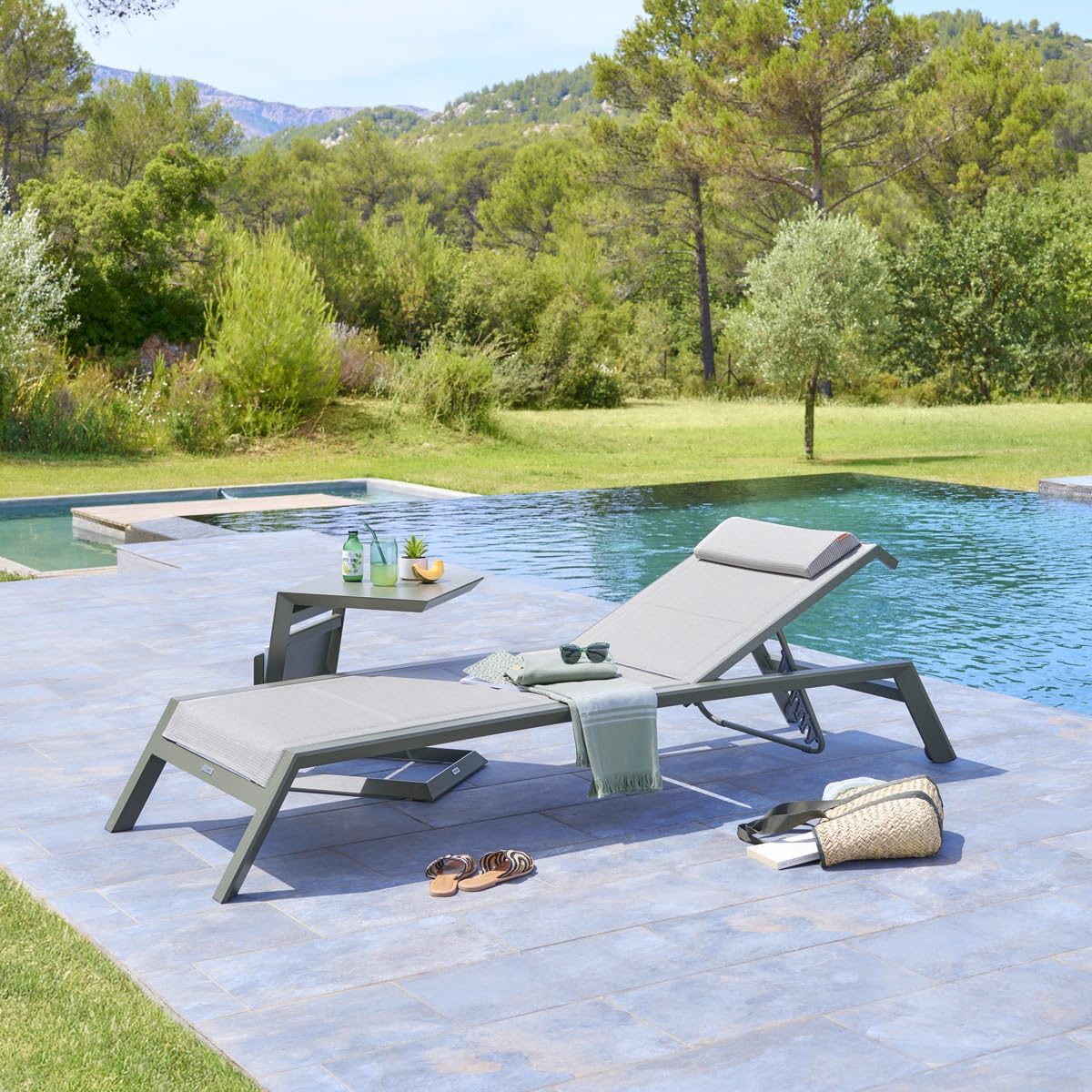 etezen - Table d'appoint Allure - 55x45x55 cm - Vert Laurier